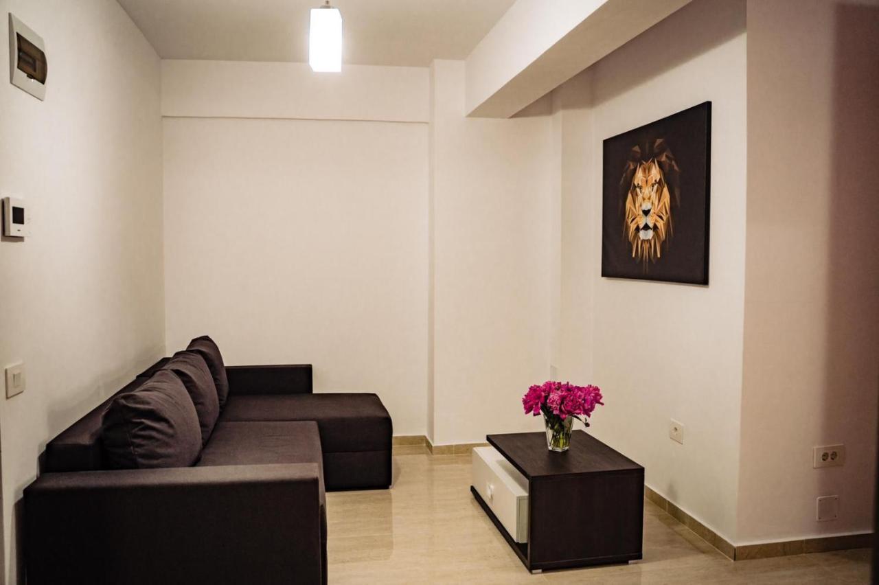 Apartment Gabriela'S Home Oradea Exterior foto